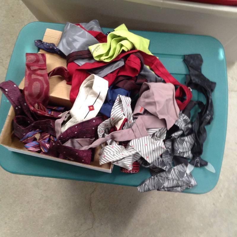 lot 63 image: Five Totes
