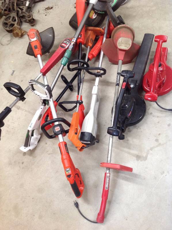 lot 4 image: Lot Of Trimmers