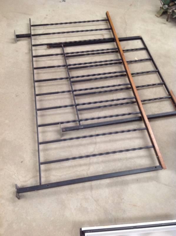 lot 57 image: Metal Railing