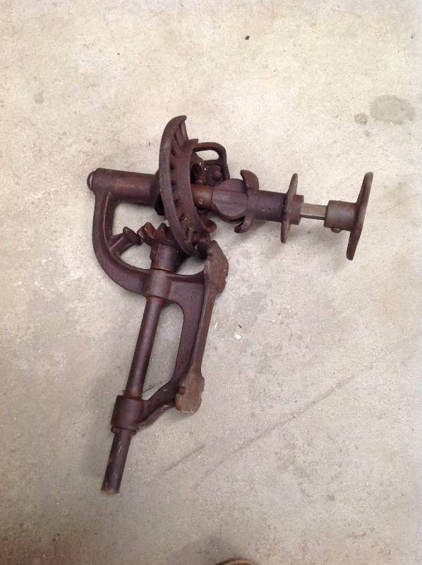 lot 61 image: Vintage Old Time Tool