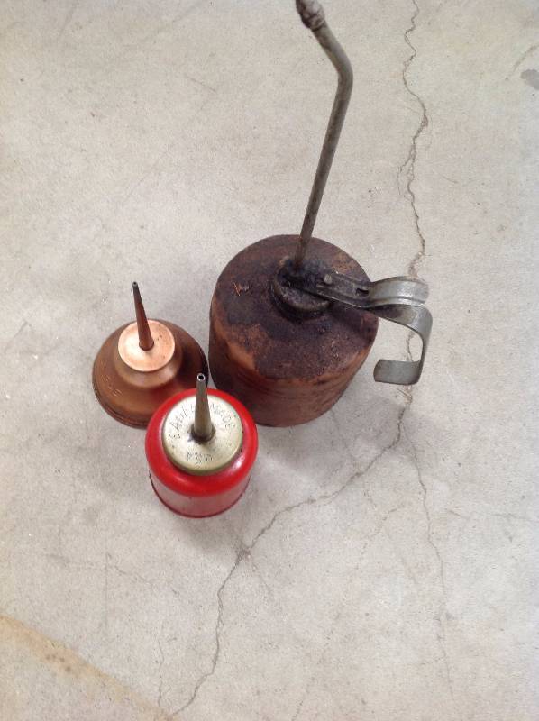 lot 65 image: Three vintage Oil Cans