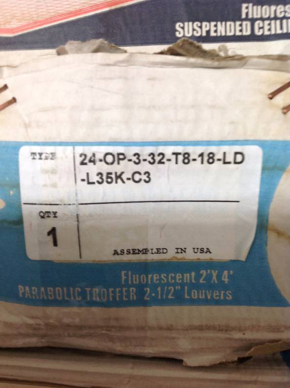 lot 92 image: Fluorescent Light New In Box