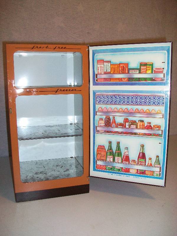 lot 9 image: Vintage Kids Toys