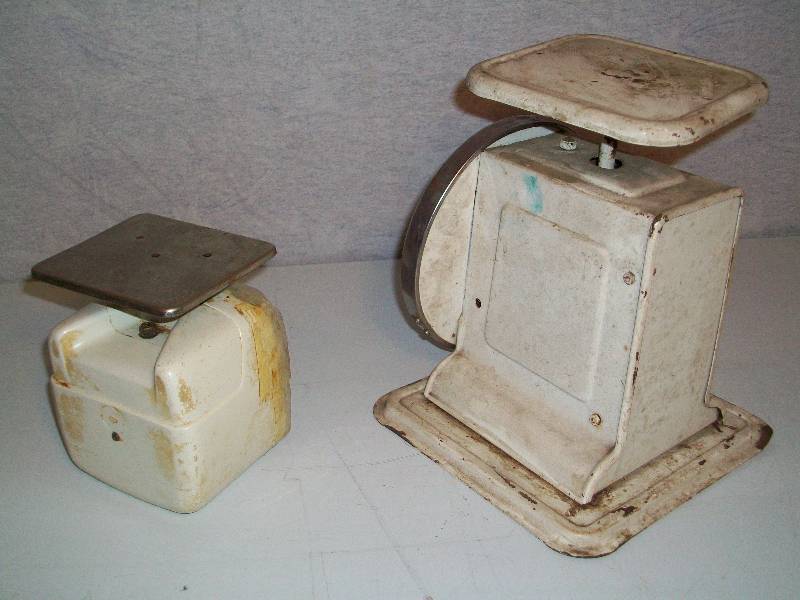 lot 15 image: Scales