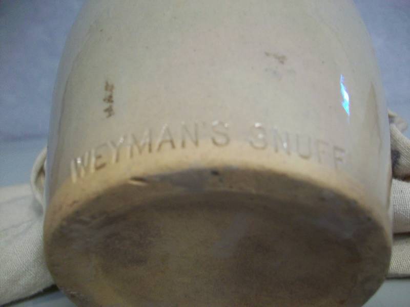 lot 19 image: Snuff Stoneware