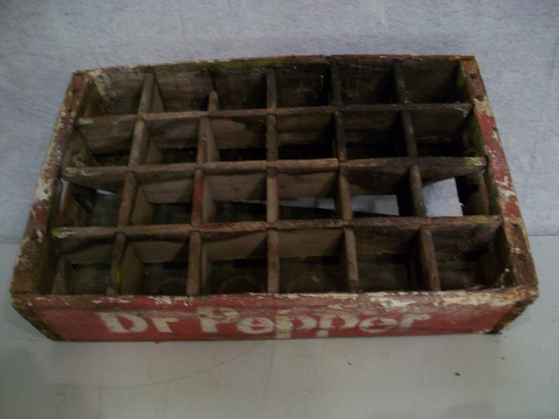 lot 21 image: Wood Pop Crates