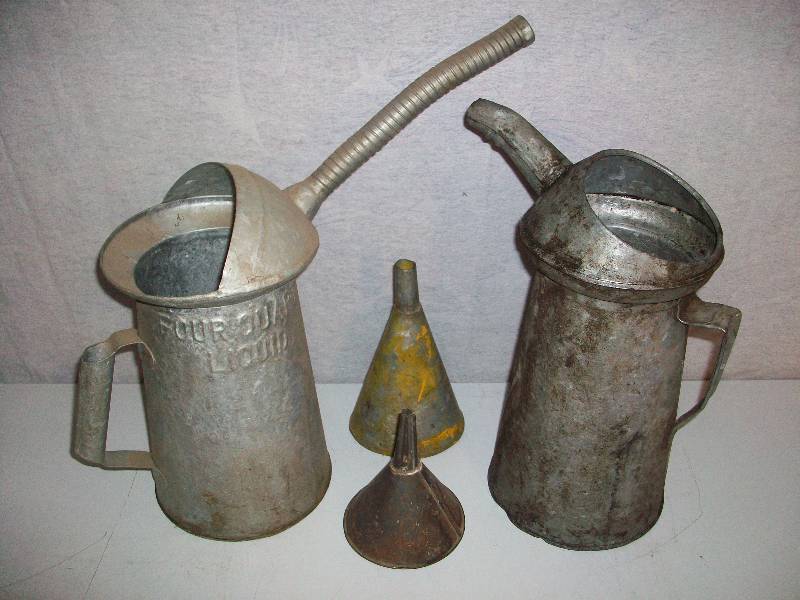 lot 50 image: Oil Cans