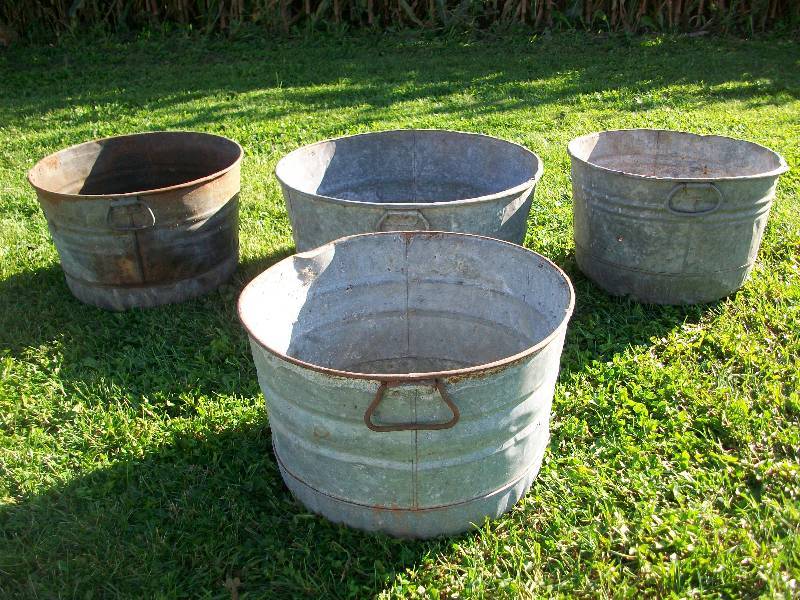 lot 72 image: Silage Buckets