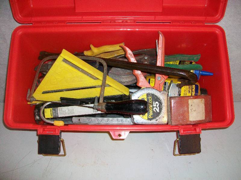 lot 124 image: Toolbox Full of Tools