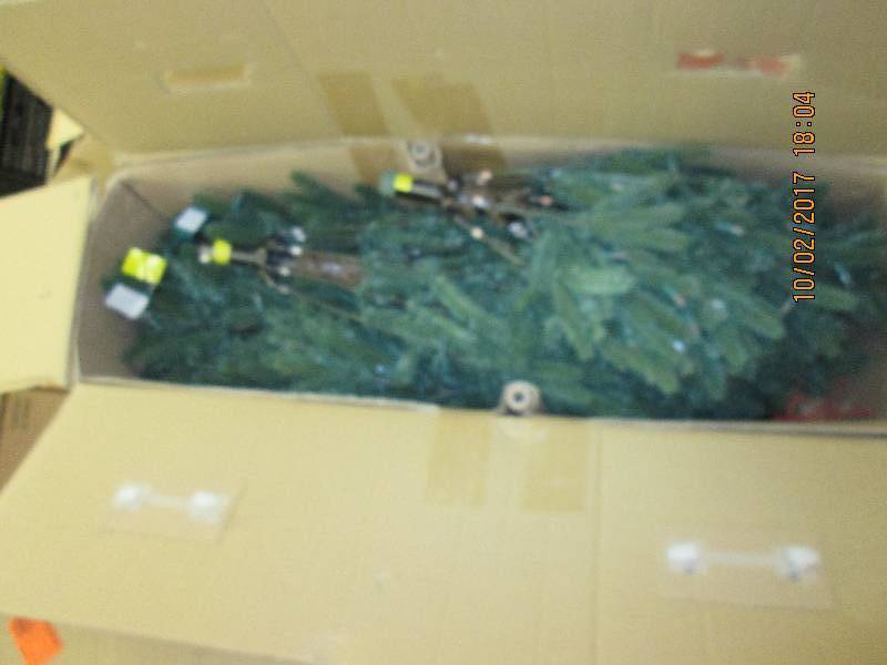 7.5 ft. Pre-Lit LED Just Cut Frasie...