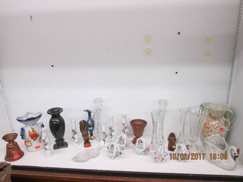 Lot of decorative items...