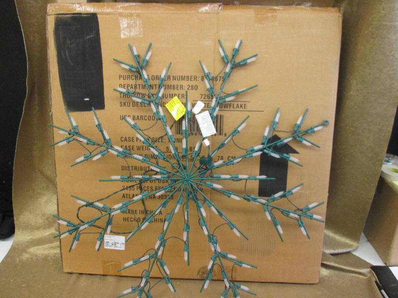 32 LED lighted snowflake...