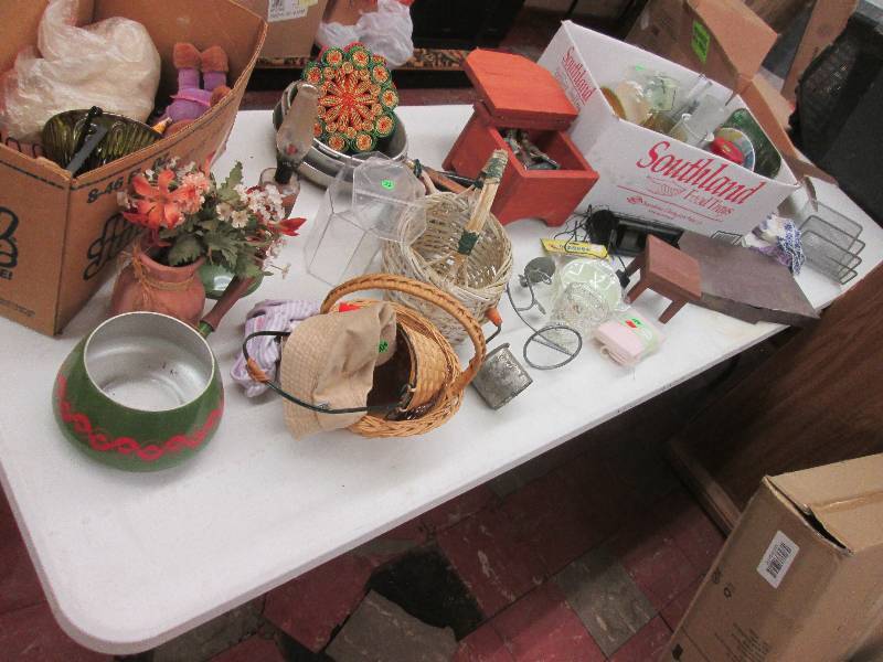 Large lot of vintage and household ...