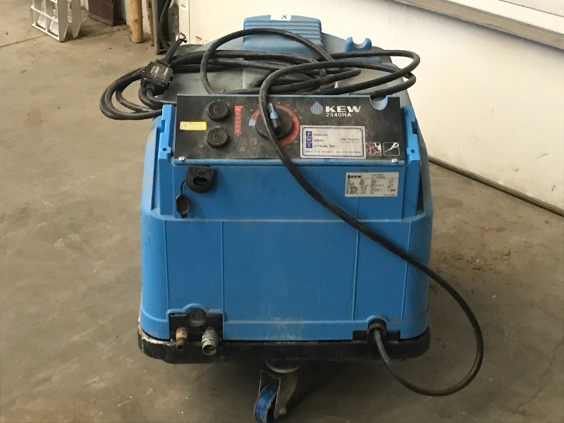 lot 8 image: Kew Commercial Pressure Washer