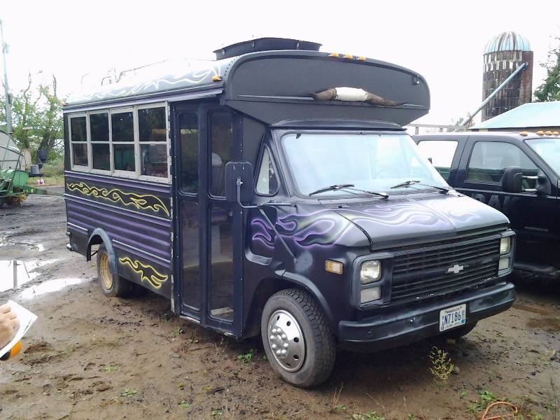 lot 1 image: 1984 Chevrolet G-30 1-Ton Vikings Party Bus-Payment Must Be Made In Cash Only