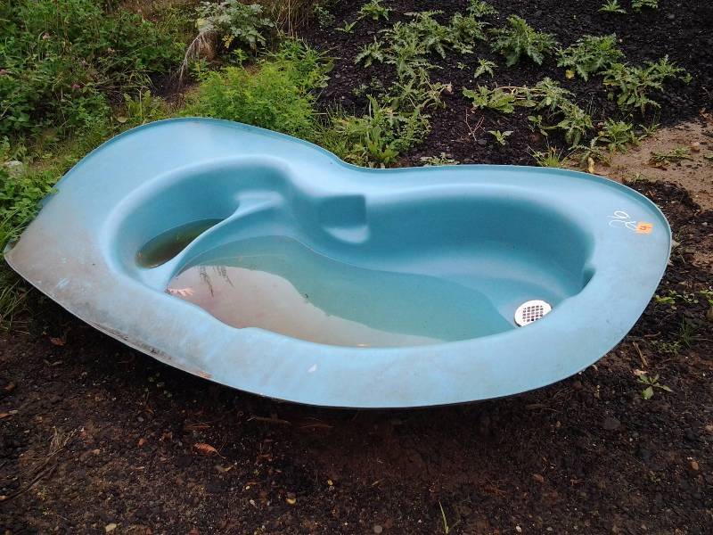 lot 4 image: 8 Ft. PondPool Insert
