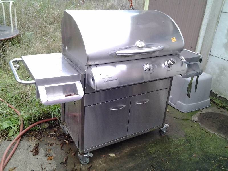 lot 17 image: The Outdoor Great Room Co. 6 Foot Cook Number Grill LG-36C With Tank