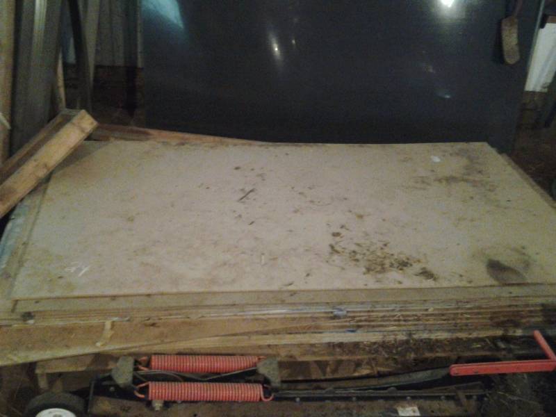lot 19 image: Pallet Of Plywood, Masonite 4x8 Sheets