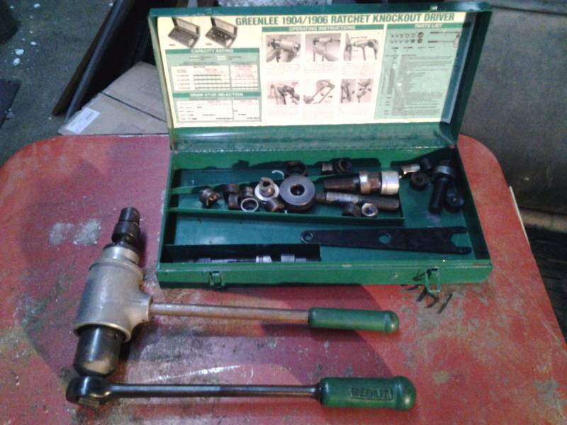 lot 43 image: Greenlee 1904-190 Ratchet Knock Out Driver