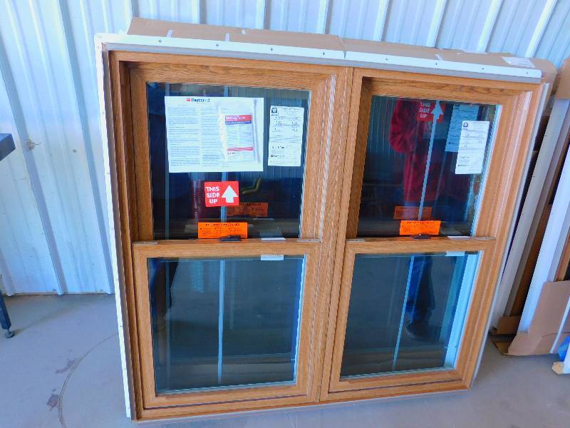 lot 1 image: (4) Thermo-Tech 7600 Double Hung Windows