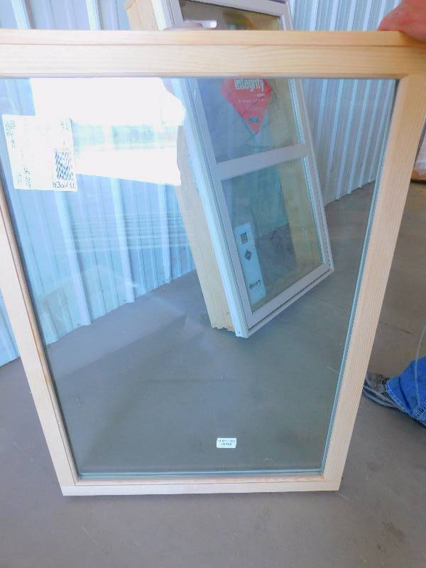 lot 14 image: New Integrity Vertical Slider Bottom Sash