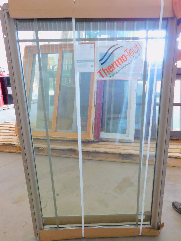 lot 21 image: New Thermo-Tech Picture Window