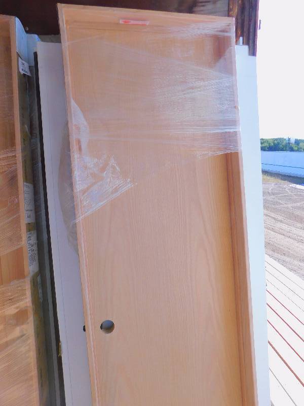 lot 58 image: New Hollow Oak Door with Frame