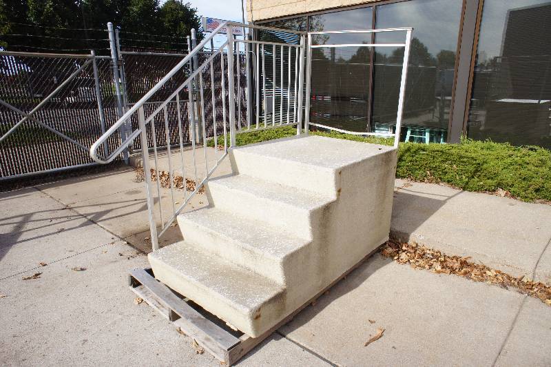 FIBERGLASS JOB TRAILER UTILITY TRAILER STEPS PLATFORM 38" WIDE