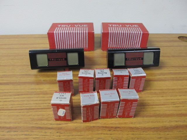 lot 27 image: Vintage TRU-VUE Stereoscopes wFilm Reels
