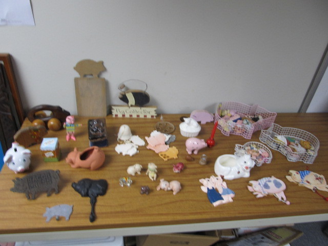 lot 41 image: Large Lot of Pig Collectibles