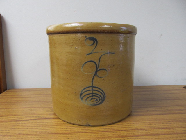 lot 53 image: Antique 2 Gallon Stoneware Crock