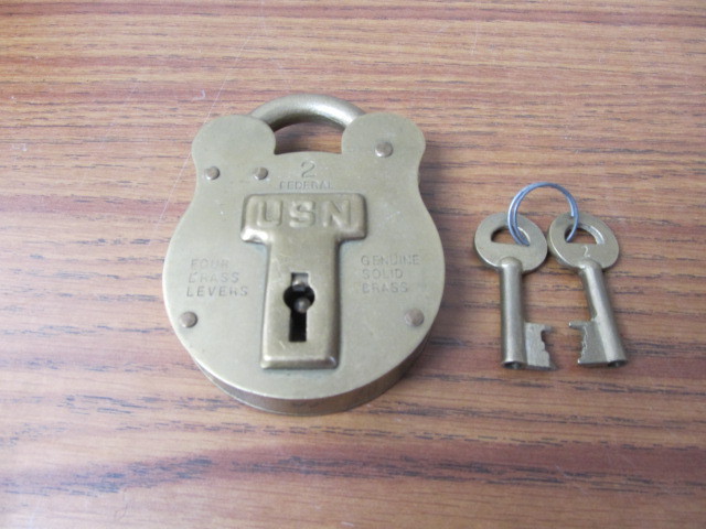 lot 56 image: Antique Brass USN Navy Lock wKeys