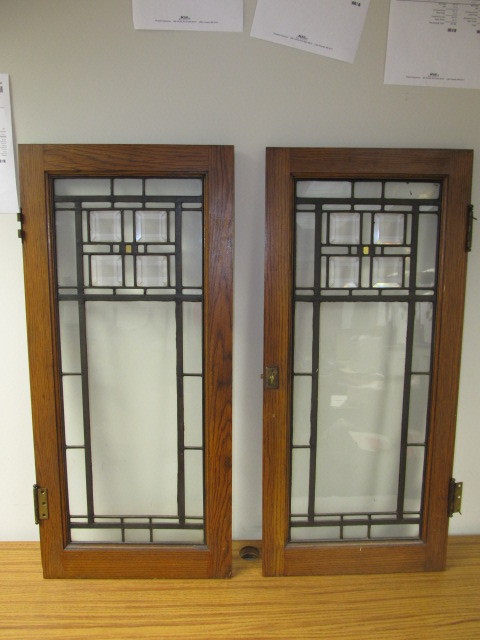 lot 7 image: Pair of Antique Arts & Crafts Era Oak & Leaded Glass Cabinet Doors