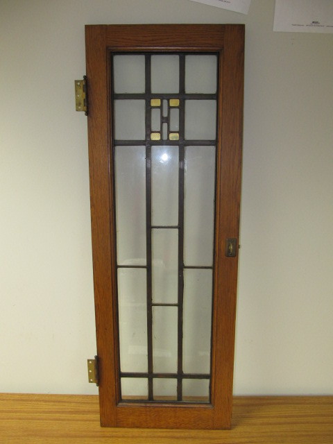lot 8 image: Antique Arts & Crafts Era Oak Leaded Glass Single Tall Cabinet Door