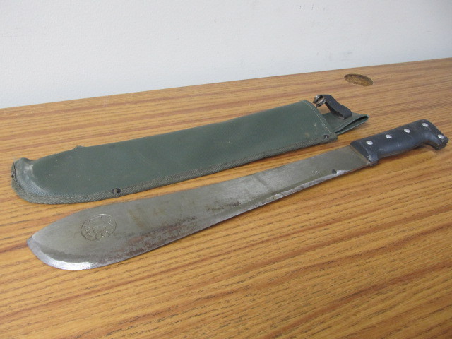 lot 64 image: Hand Forged Machete wCase