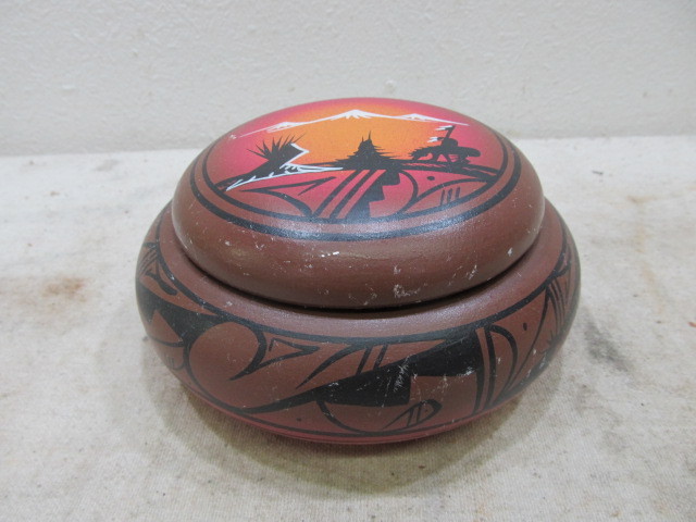 lot 85 image: Signed Vintage Southwestern Pottery Covered Bowl