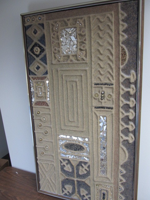 lot 43 image: Large Vintage Mid Century Folk Art SandGlass Sculptural Artwork