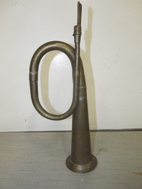 lot 143 image: Vintage Brass HornBugle