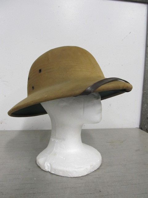lot 151 image: Old Vintage Safari Style Pith Helmet