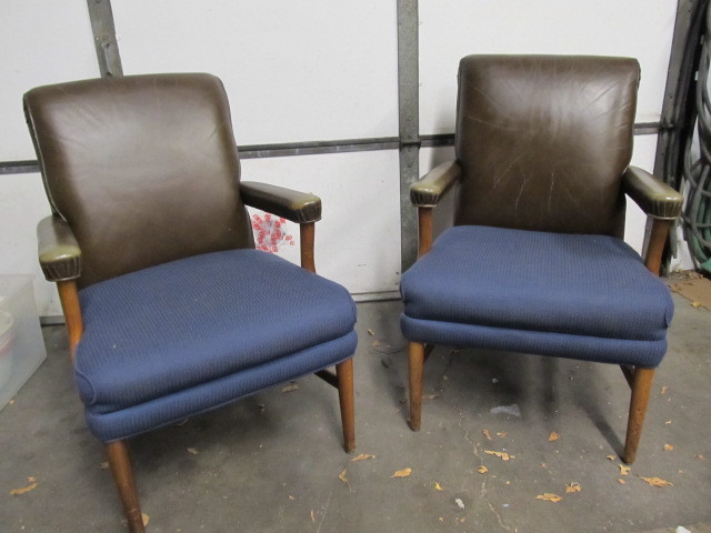 lot 193 image: PAIR (2) Vintage Armchairs From MN State Senate Building