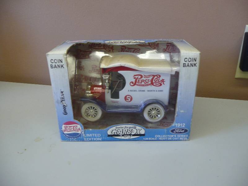 lot 12 image: 124 Scale Gearbox Toy Coin Bank 1912 Ford Pepsi Cola Delivery Truck & Box - Never Opened See Pictures