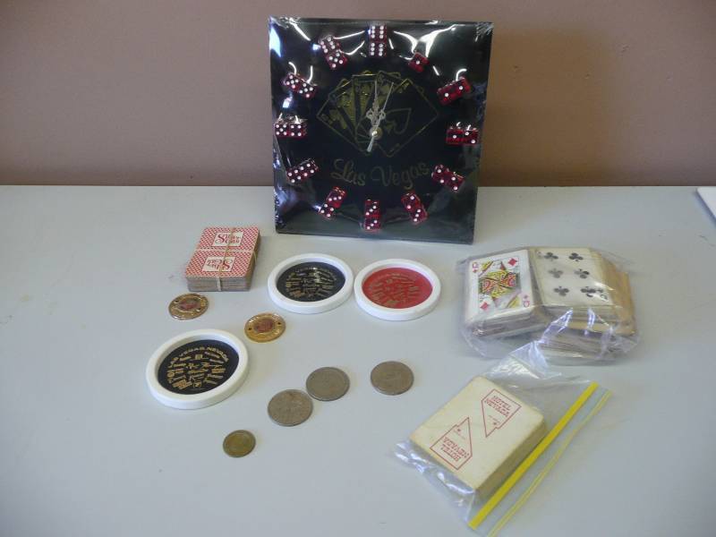 lot 29 image: LAS VEGAS GAMBLING COLLECTION - CLOCK (NOS) - COASTERS - CARDS - CASINO COINS, SOME RARE - COOL COLLECTION SEE PICTURES