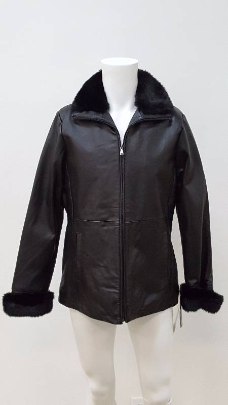 lot 665 image: Womens Scuba Leather Jacket with Fur Trim - Size M