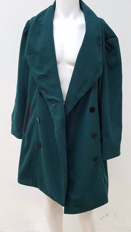 lot 671 image: Harv Benard Womens 34-Length Double-Button Coat - Size 2XL