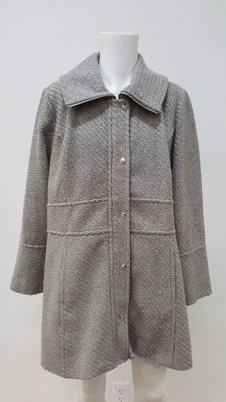 lot 687 image: Jessica Simpson Womens Coat with Toggles - Size 1X