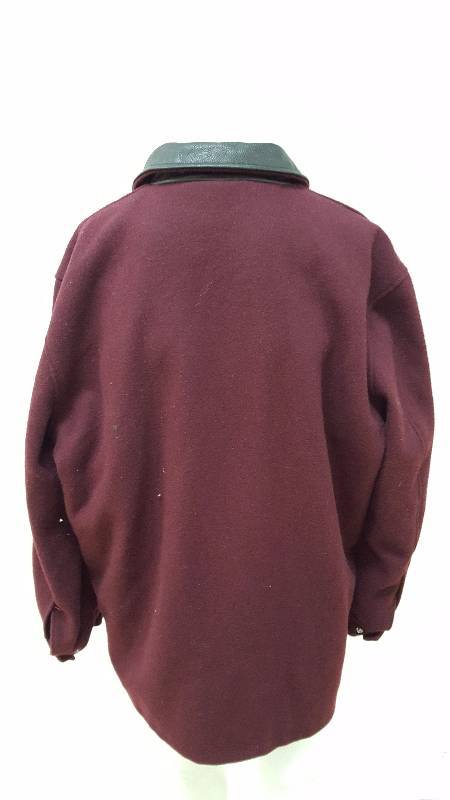 lot 709 image: Mens Golden Dunkers UM University of Minnesota Basketball - Size Large