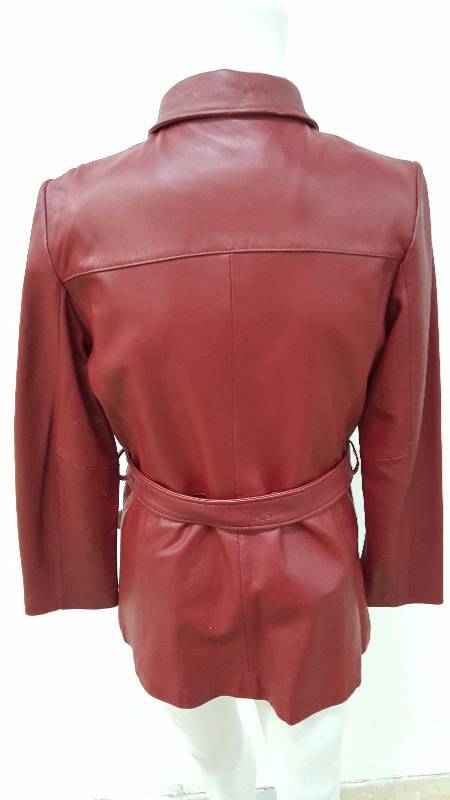 lot 711 image: Womens Covington Red Leather Jacket - Size M 10-12