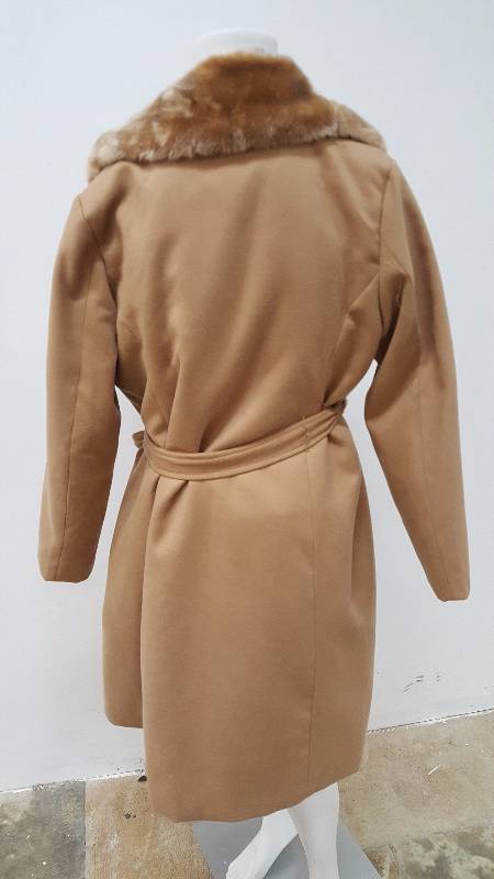 lot 733 image: Womens Camel Coat  Jacket - Size XL