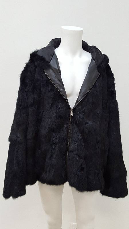 lot 753 image: Excelled Plus Hooded Rabbit Fur Coat - 4X