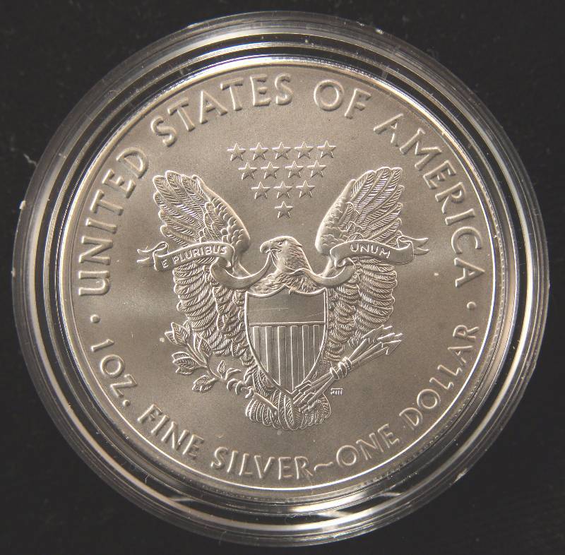2016 AMERICAN SILVER EAGLE 1 TROY OZ. .999 FINE SILVER DOLLAR IN AIRTITE HOLDER